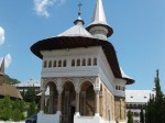 La Manastirea Sfintei Cruci Din Oradea 05